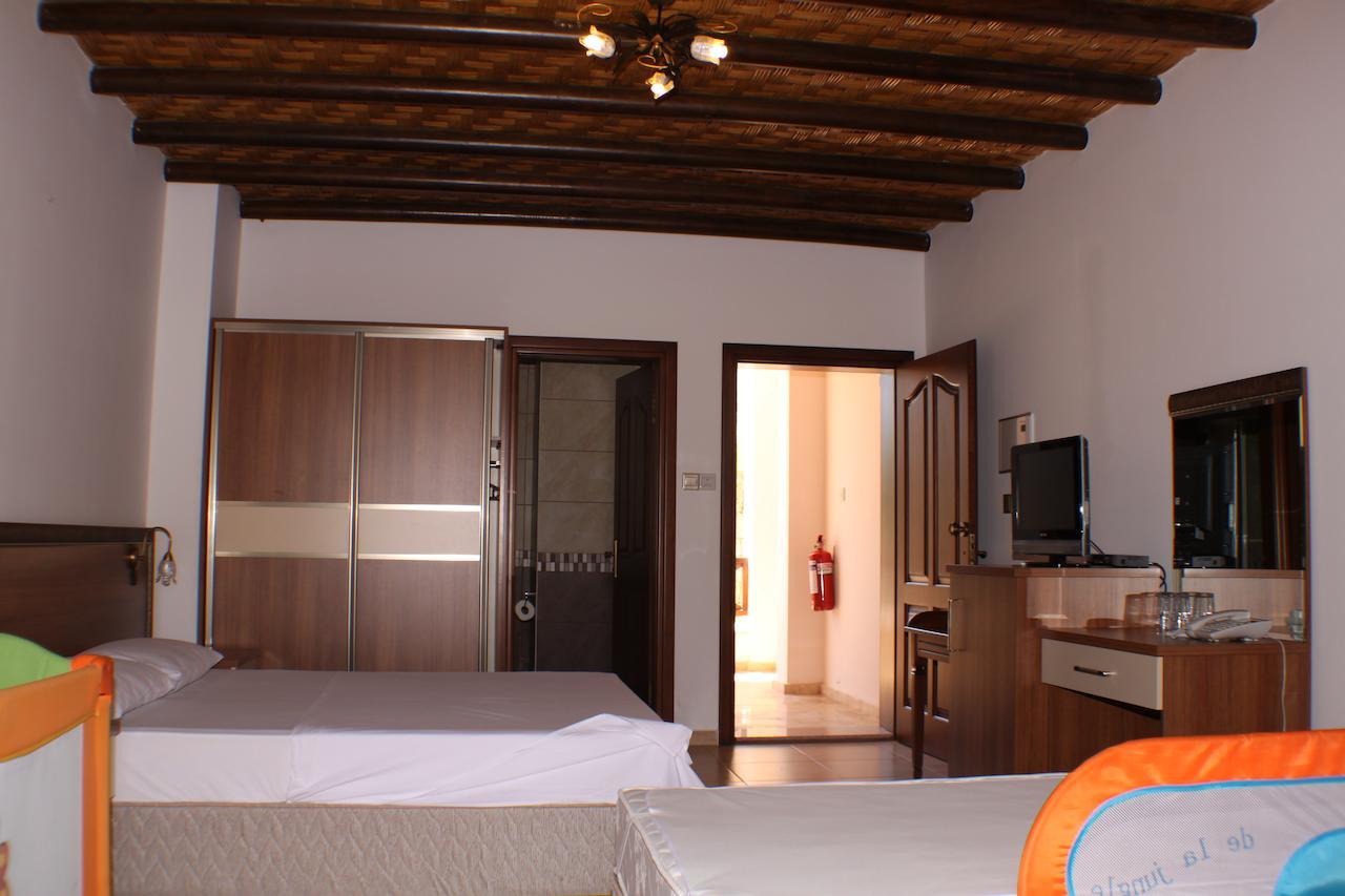 Vouni King Hotel Limnitis Quarto foto